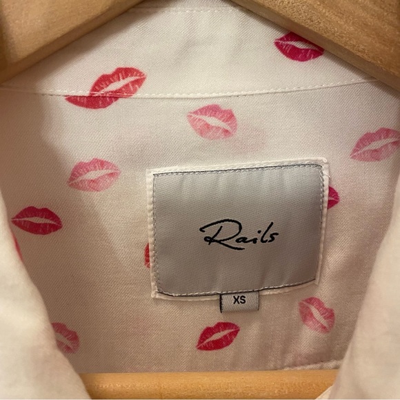 Rails Rosci KISS Me Down Button Down shirt XS - Picture 11 of 16